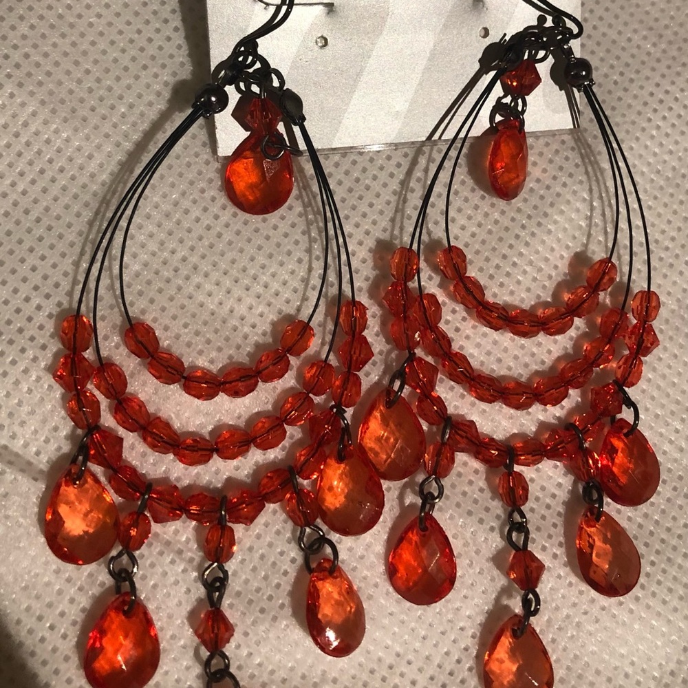BNWT Mandee Earrings
